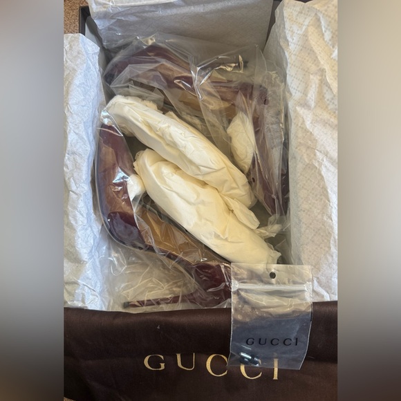 Gucci Dark Red Patent Leather Heels - Size 38 - New in Box - Picture 9 of 9